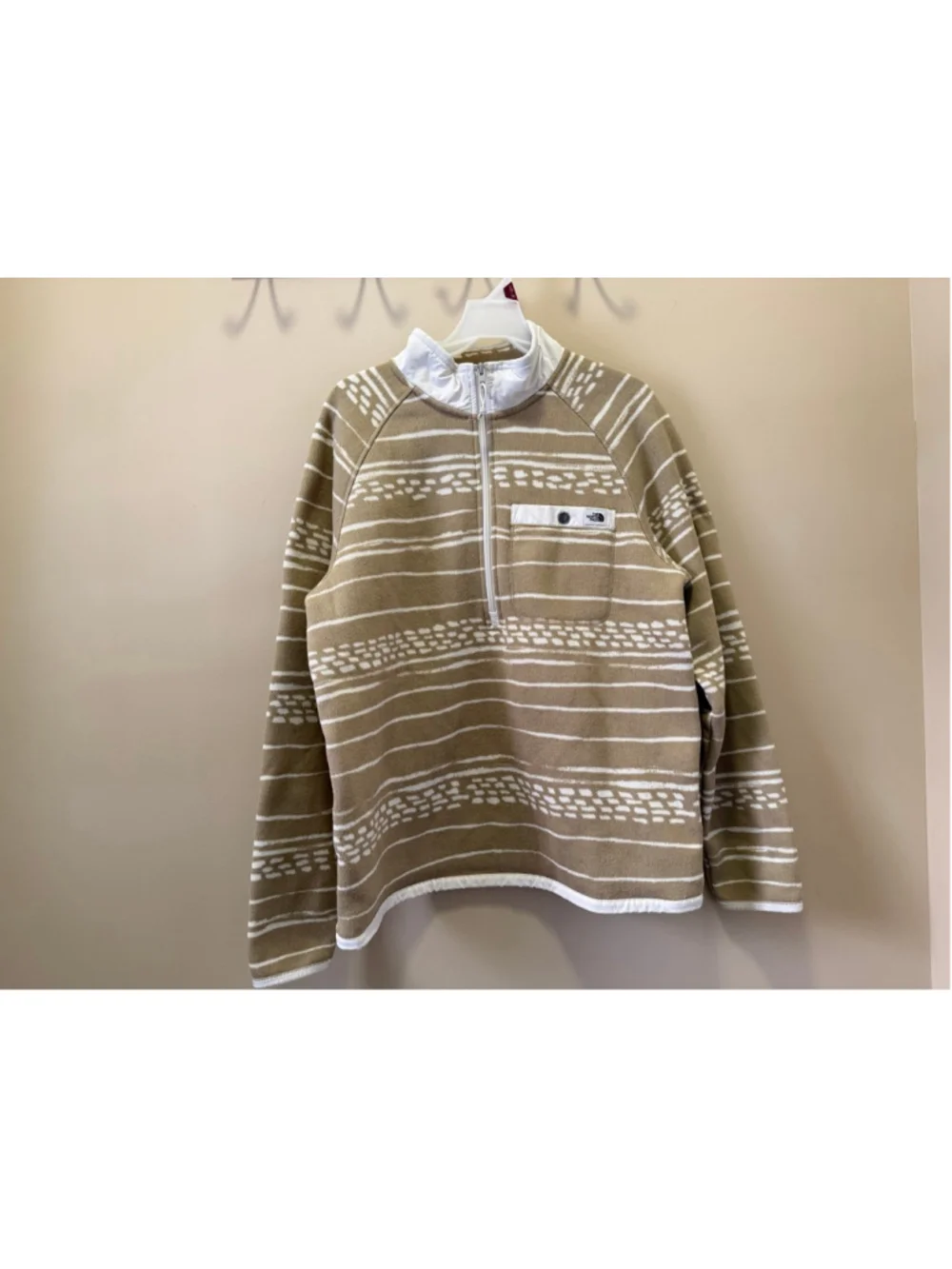 The North Face Gordon Lyons 1/2 Zip Pullover Mens Large Tan Stripe Knit Fleece